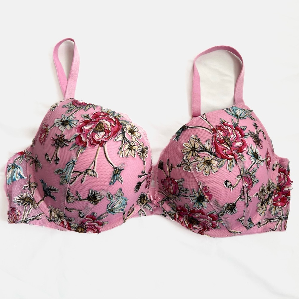 Victoria’s Secret Dream Angles Push Up Bra Pink Floral Pattern